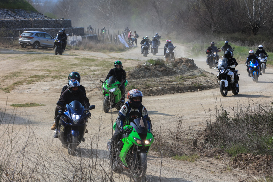 [385294] ΣΥΜΒΟΛΙΚΗ ΜΟΤΟΠΟΡΕΙΑ ΑΠΟ ΤΑ ΔΙΟΔΙΑ ΤΩΝ ΜΑΛΓΑΡΩΝ ΣΤΑ ΤΕΜΠΗ ΣΤΗΝ ΜΝΗΜΗ ΤΩΝ ΘΥΜΑΤΩΝ ΤΟΥ ΣΙΔΗΡΟΔΡΟΜΙΚΟΥ ΔΥΣΤΥΧΗΜΑΤΟΣ (EUROKINISSI)