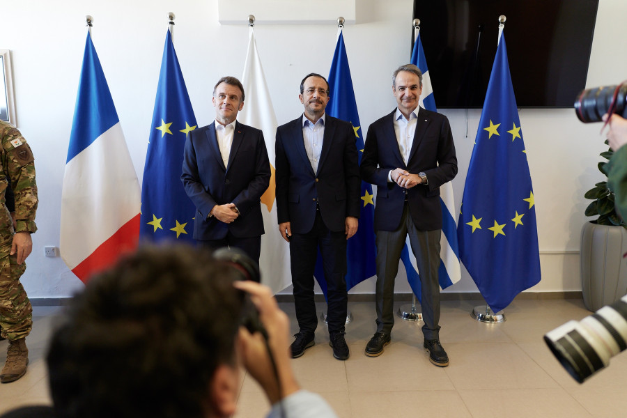 [385317] ΕΠΙΣΚΕΨΗ ΤΟΥ ΠΡΩΘΥΠΟΥΡΓΟΥ ΚΥΡΙΑΚΟΥ ΜΗΤΣΟΤΑΚΗ ΣΤΗΝ ΚΥΠΡΟ (ΔΗΜΗΤΡΗΣ ΠΑΠΑΜΗΤΣΟΣ/ΓΡΑΦΕΙΟ ΤΥΠΟΥ ΠΡΩΘΥΠΟΥΡΓΟΥ/EUROKINISSI)