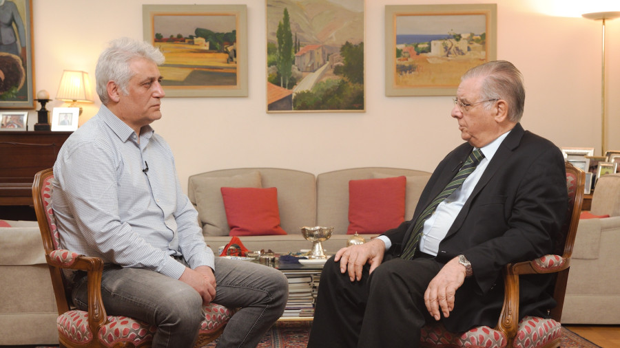 Στρατόσφαιρα Πρέσβης Καραταΐδης