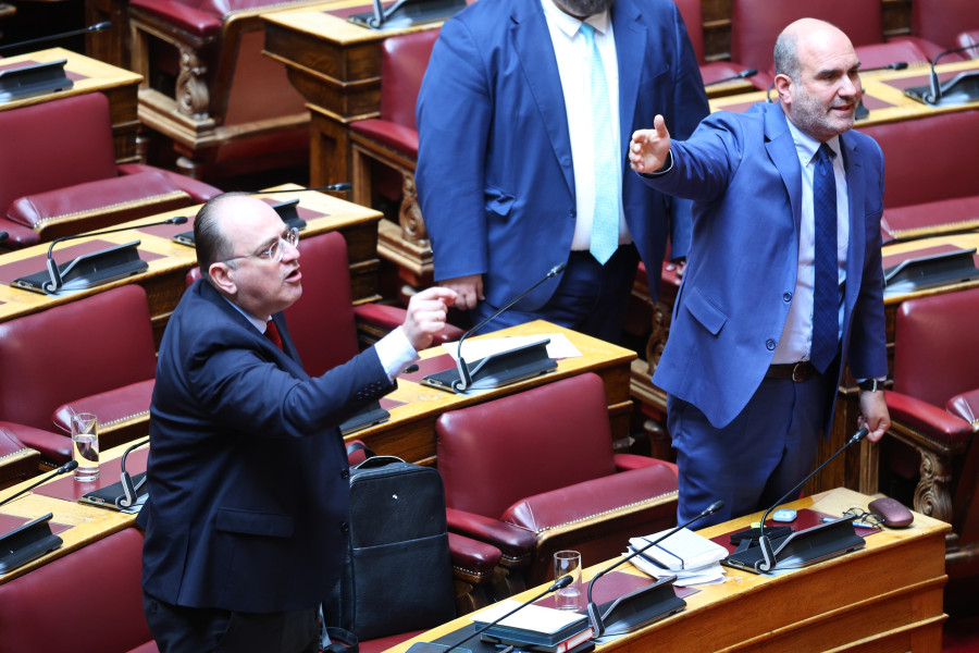 [385415] ΣΥΖΗΤΗΣΗ ΣΤΗΝ ΟΛΟΜΕΛΕΙΑ ΤΗΣ ΒΟΥΛΗΣ ΝΟΜΟΣΧΕΔΙΟΥ ΤΟΥ ΥΠΟΥΡΓΕΙΟΥ ΠΕΡΙΒΑΛΛΟΝΤΟΣ ΚΑΙ ΕΝΕΡΓΕΙΑΣ / 2η ΗΜΕΡΑ (ΓΙΑΝΝΗΣ ΠΑΝΑΓΟΠΟΥΛΟΣ/EUROKINISSI)