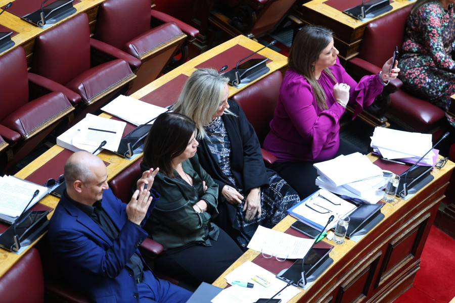 [385415] ΣΥΖΗΤΗΣΗ ΣΤΗΝ ΟΛΟΜΕΛΕΙΑ ΤΗΣ ΒΟΥΛΗΣ ΝΟΜΟΣΧΕΔΙΟΥ ΤΟΥ ΥΠΟΥΡΓΕΙΟΥ ΠΕΡΙΒΑΛΛΟΝΤΟΣ ΚΑΙ ΕΝΕΡΓΕΙΑΣ / 2η ΗΜΕΡΑ (ΓΙΑΝΝΗΣ ΠΑΝΑΓΟΠΟΥΛΟΣ/EUROKINISSI)