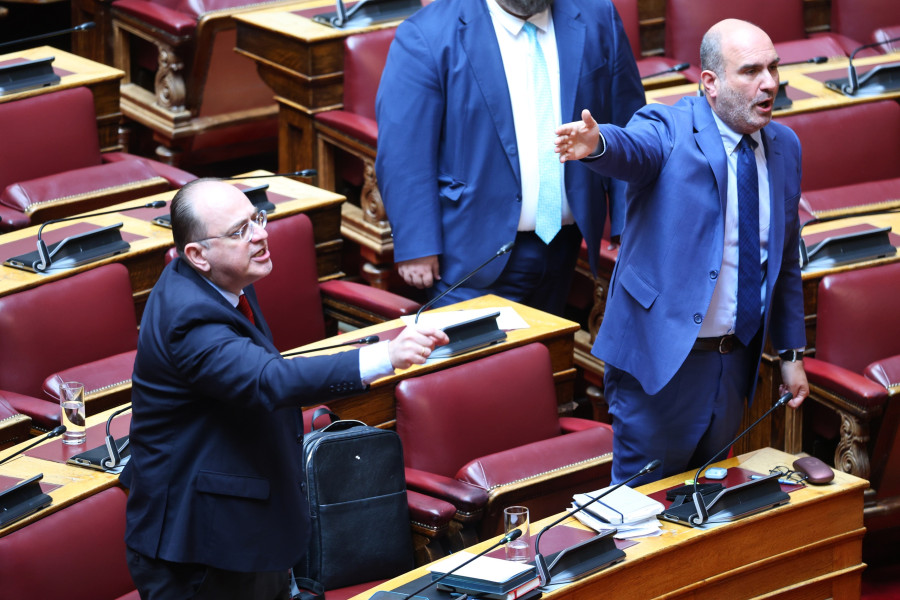 [385415] ΣΥΖΗΤΗΣΗ ΣΤΗΝ ΟΛΟΜΕΛΕΙΑ ΤΗΣ ΒΟΥΛΗΣ ΝΟΜΟΣΧΕΔΙΟΥ ΤΟΥ ΥΠΟΥΡΓΕΙΟΥ ΠΕΡΙΒΑΛΛΟΝΤΟΣ ΚΑΙ ΕΝΕΡΓΕΙΑΣ / 2η ΗΜΕΡΑ (ΓΙΑΝΝΗΣ ΠΑΝΑΓΟΠΟΥΛΟΣ/EUROKINISSI)