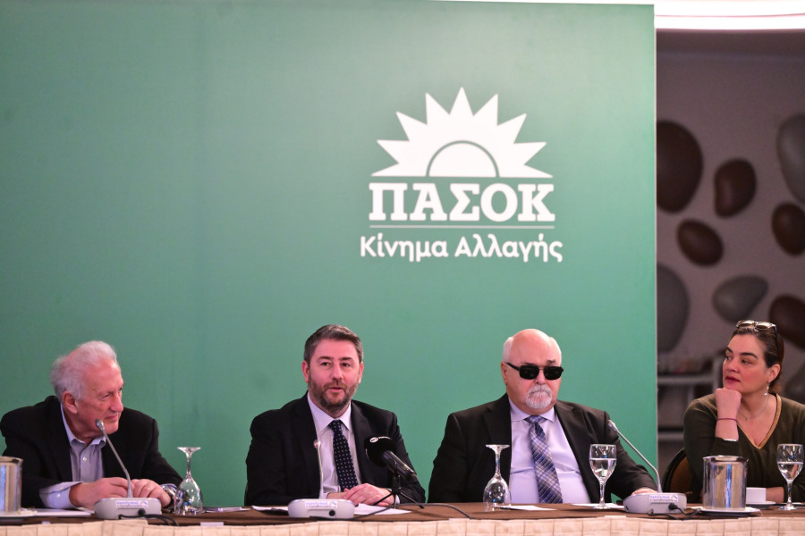 [385527] ΣΥΝΕΔΡΙΑΣΗ ΟΛΟΜΕΛΕΙΑΣ ΕΠΙΤΡΟΠΗΣ ΣΥΜΠΑΡΑΤΑΞΗΣ ΚΑΙ ΔΙΕΥΡΥΝΣΗΣ ΤΟΥ ΠΑΣΟΚ-ΚΙΝΗΜΑΤΟΣ ΑΛΛΑΓΗΣ (ΤΑΤΙΑΝΑ ΜΠΟΛΑΡΗ/EUROKINISSI)