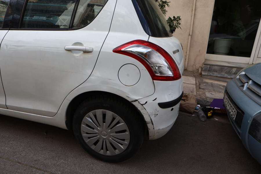 40 ΧΡΟΝΗ ΜΕΘΥΣΜΕΝΗ ΟΔΗΓΟΣ ΠΡΟΚΑΛΕΣΕ ΖΗΜΙΕΣ ΣΕ 14 ΟΧΗΜΑΤΑ ΣΤΟΥΣ ΑΜΠΕΛΟΚΗΠΟΥΣ