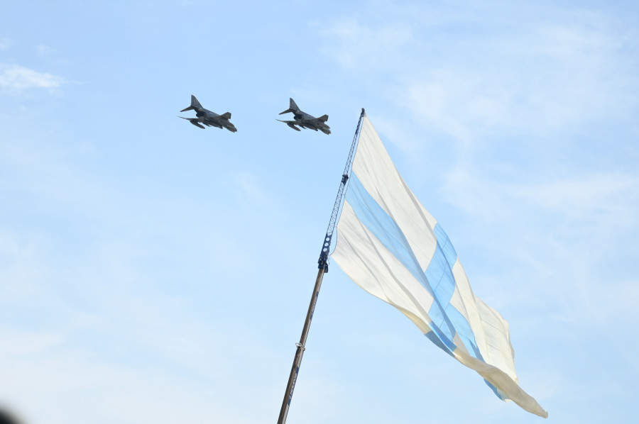 Ο ΥΕΘΑ ΝΙΚΟΣ ΔΕΝΔΙΑΣ ΣΤΗΝ ΣΤΡΑΤΙΩΤΙΚΗ ΠΑΡΕΛΑΣΗ ΣΤΟ ΜΕΣΟΛΟΓΓΙ (ΧΡΗΣΤΟΣ ΠΕΛΕΚΟΥΔΑΣ/ΔΙΕΥΘΥΝΣΗ ΕΝΗΜΕΡΩΣΗ/ΥΠΟΥΡΓΕΙΟ ΕΘΝΙΚΗΣ ΑΜΥΝΑΣ/EUROKINISSI)