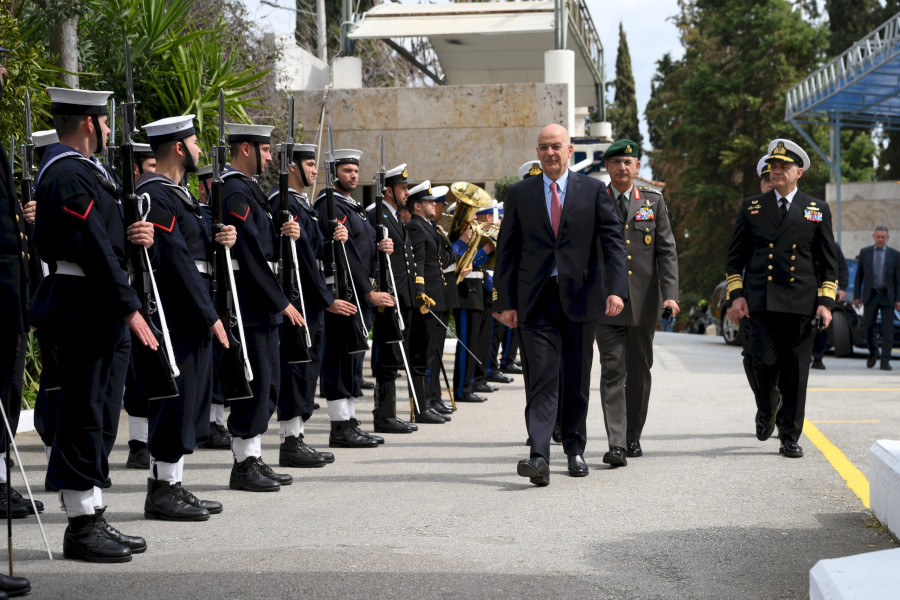 ΠΑΡΟΥΣΙΑ ΥΕΘΑ ΝΙΚΟΥ ΔΕΝΔΙΑ ΣΤΗΝ ΤΕΛΕΤΗ ΕΓΚΑΙΝΙΩΝ ΝΕΟΥ ΑΞΟΝΙΚΟΥ ΤΟΜΟΓΡΑΦΟΥ ΣΤΟ ΝΝΑ (ΥΠΕΘΑ/ΔΝΣΗ ΕΝΗΜΕΡΩΣΗΣ/EUROKINISSI)
