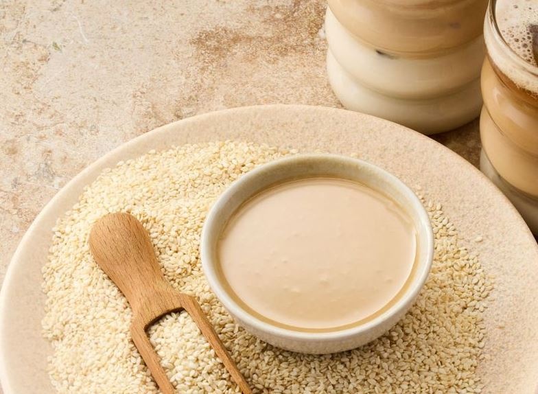 1775125560842-250851816-tahini-superfood.jpg