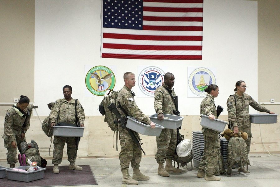 US troops depart to America