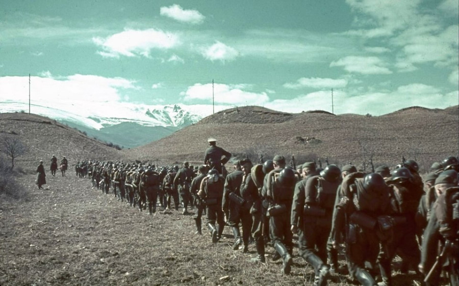 germanoi-stratiwtes-sta-ellhnoboylgarika-synora-ton-aprilio-toy-1941.jpg