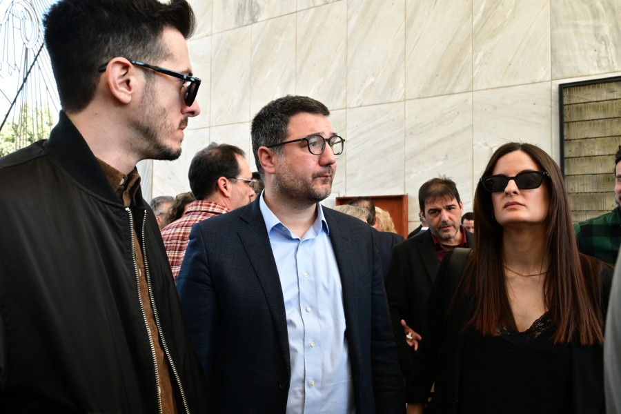 [386126] ΠΟΛΙΤΙΚΗ ΚΗΔΕΙΑ ΤΟΥ ΒΑΣΙΛΗ ΡΙΖΟΥ (ΤΑΤΙΑΝΑ ΜΠΟΛΑΡΗ/EUROKINISSI)