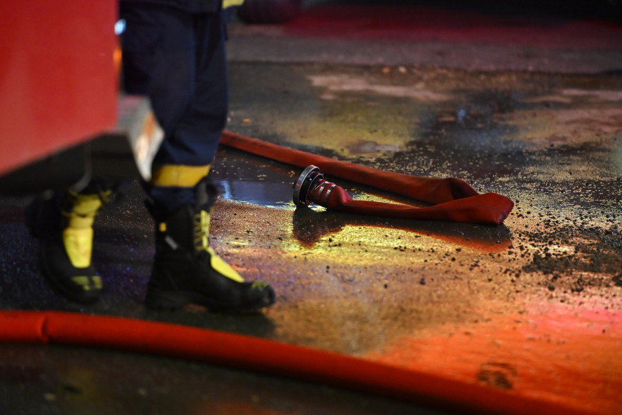 ΠΥΡΚΑΓΙΑ ΣΕ ΔΙΑΜΕΡΙΣΜΑ ΣΤΗΝ ΝΕΑ ΣΜΥΡΝΗ