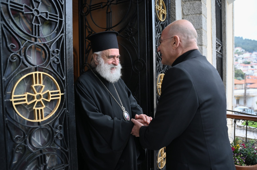 ΕΠΙΣΚΕΨΗ ΥΕΘΑ ΝΙΚΟΥ ΔΕΝΔΙΑ ΣΤΗΝ ΕΔΡΑ ΤΗΣ ΑΣΔΙΘ ΣΤΗ ΞΑΝΘΗ (ΔΙΕΥΘΥΝΣΗ ΕΝΗΜΕΡΩΣΗΣ/ΥΠΟΥΡΓΕΙΟ ΕΘΝΙΚΗΣ ΑΜΥΝΑΣ/ΧΡΗΣΤΟΣ ΠΕΛΕΚΟΥΔΑΣ/EUROKINISSI)