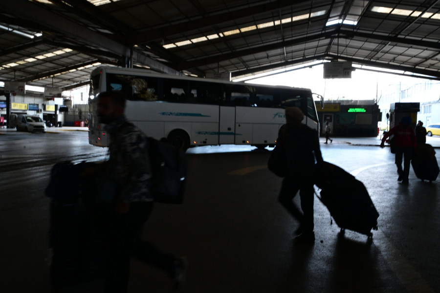 [386167] ΚΙΝΗΣΗ ΣΤΑ ΚΤΕΛ ΚΗΦΙΣΟΥ (ΤΑΤΙΑΝΑ ΜΠΟΛΑΡΗ/EUROKINISSI)