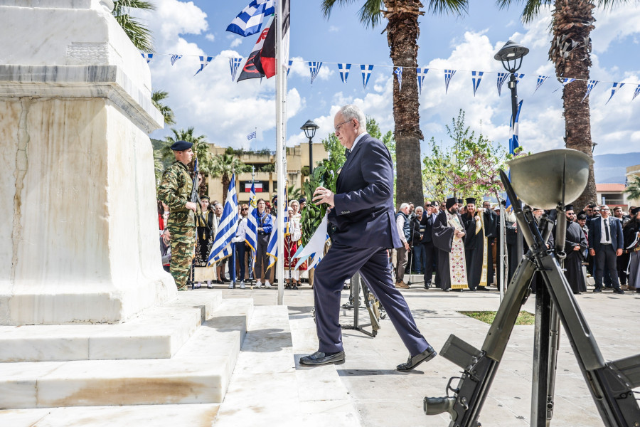 ΕΠΙΣΚΕΨΗ ΤΟΥ ΠτΔ ΚΩΝΣΤΑΝΤΙΝΟΥ ΤΑΣΟΥΛΑ ΣΤΗΝ ΑΜΦΙΣΣΑ (ΘΟΔΩΡΗΣ ΜΑΝΩΛΟΠΟΥΛΟΣ/ΓΡΑΦΕΙΟ ΤΥΠΟΥ ΠΡΟΕΔΡΙΑΣ ΤΗΣ ΔΗΜΟΚΡΑΤΙΑΣ/EUROKINISSI)