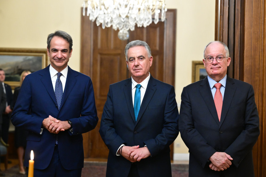 [386430] ΟΡΚΩΜΟΣΙΑ ΤΟΥ ΝΕΟΥ ΥΦΥΠΟΥΡΓΟΥ ΑΓΡΟΤΙΚΗΣ ΑΝΑΠΤΥΞΗΣ ΑΘΑΝΑΣΙΟΥ ΚΑΒΒΑΔΑ (ΤΑΤΙΑΝΑ ΜΠΟΛΑΡΗ/EUROKINISSI)