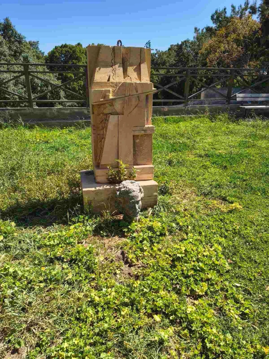 Ηράκλειο προτομή Ξυλούρης