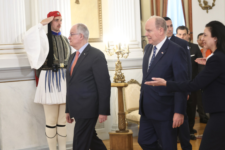 ΣΥΝΑΝΤΗΣΗ ΤΟΥ ΠτΔ ΚΩΝΣΤΑΝΤΙΝΟΥ ΤΑΣΟΥΛΑ ΜΕ ΤΟΝ ΠΡΙΓΚΙΠΑ ΑΛΒΕΡΤΟ Β' ΤΟΥ ΜΟΝΑΚΟ (ΓΙΑΝΝΗΣ ΠΑΝΑΓΟΠΟΥΛΟΣ/EUROKINISSI)