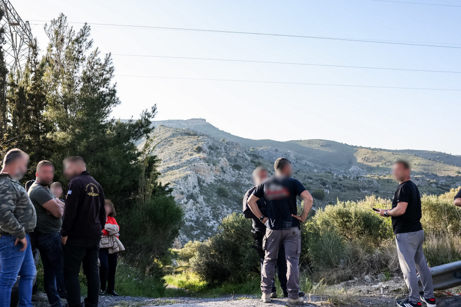 [386486] ΝΕΚΡΗ ΕΝΤΟΠΙΣΤΗΚΕ Η 43ΧΡΟΝΗ ΠΟΥ ΕΙΧΕ ΕΞΑΦΑΝΙΣΤΕΙ ΣΤΗ ΚΡΗΤΗ, ΣΕ ΧΩΡΑΦΙ ΣΤΗ ΠΕΡΙΟΧΗ ΤΗΣ ΑΓΙΑΣ ΒΑΡΒΑΡΑΣ (ΣΤΕΦΑΝΟΣ ΡΑΠΑΝΗΣ/EUROKINISSI)