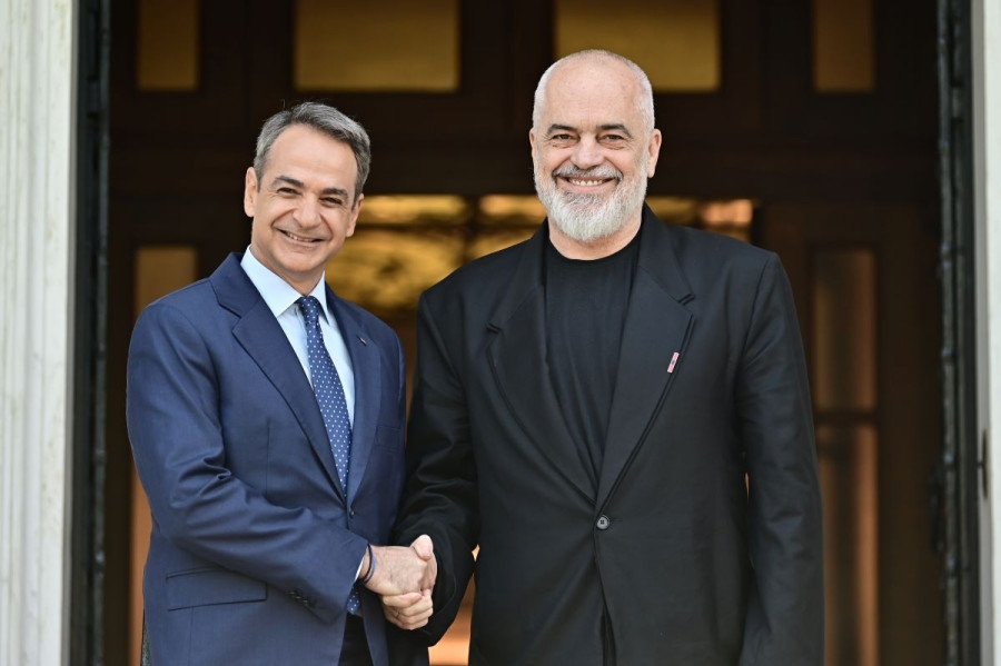 Έντι Ράμα Κυριάκος Μητσοτάκης