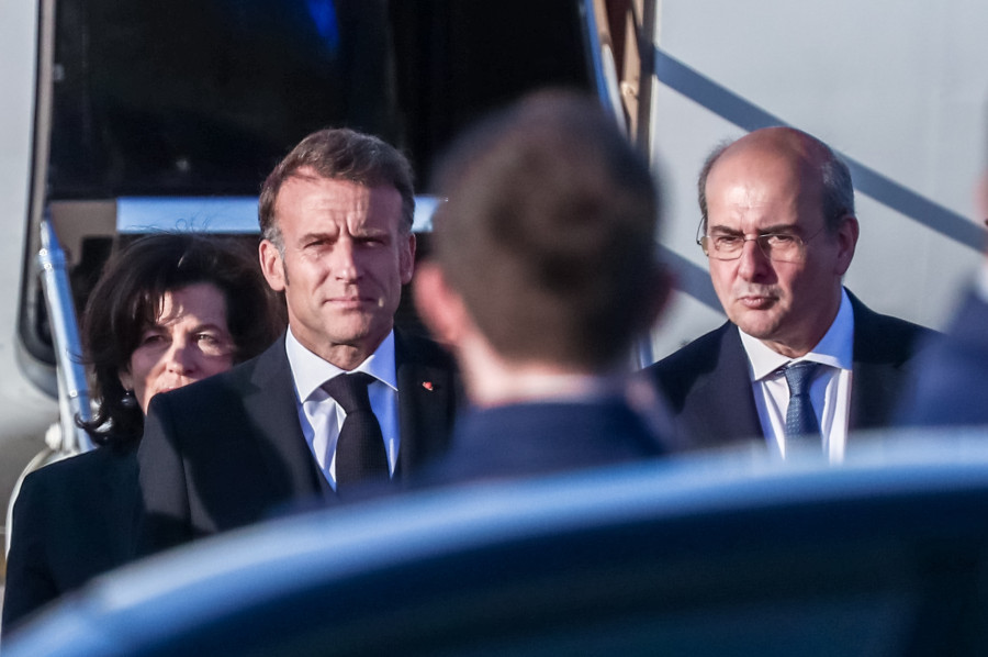 [386521] ΑΦΙΞΗ ΤΟΥ ΠΡΟΕΔΡΟΥ ΤΗΣ ΓΑΛΛΙΑΣ EMMANUEL MACRON ΣΤΟ ΑΕΡΟΔΡΟΜΙΟ 