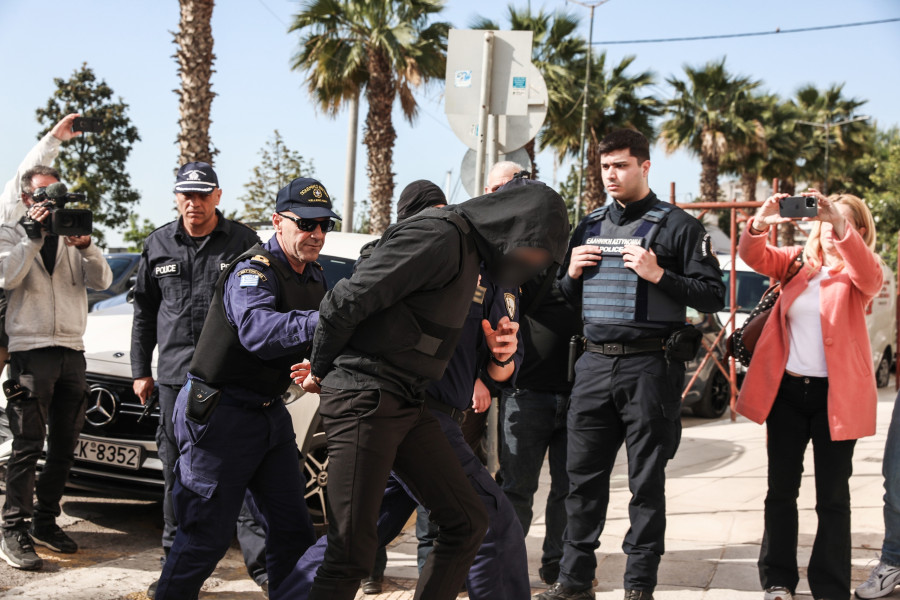 [386616] ΑΠΟΛΟΓΙΑ ΣΤΟ ΝΑΥΤΟΔΙΚΕΙΟ ΤΟΥ 20ΧΡΟΝΟΥ ΚΑΤΗΓΟΡΟΥΜΕΝΟΥ ΓΙΑ ΤΗΝ ΔΟΛΟΦΟΝΙΑ ΤΟΥ 27ΧΡΟΝΟΥ ΣΤΟΝ ΑΓΙΟ ΔΗΜΗΤΡΙΟ (ΔΑΝΑΗ ΔΑΥΛΟΠΟΥΛΟΥ/EUROKINISSI)