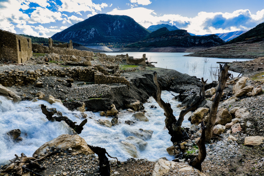 ΧΑΜΗΛΗ Η ΣΤΑΘΜΗ ΤΗΣ ΛΙΜΝΗΣ ΤΟΥ ΦΡΑΓΜΑΤΟΣ ΤΟΥ ΜΟΡΝΟΥ ΠΑΡΑ ΤΙΣ ΤΕΛΕΥΤΑΙΕΣ ΒΡΟΧΟΠΤΩΣΕΙΣ.ΦΩΤΟΓΡΑΦΙΑ ΑΝΤΩΝΗΣ ΝΙΚΟΛΟΠΟΥΛΟΣ/EUROKINISSI