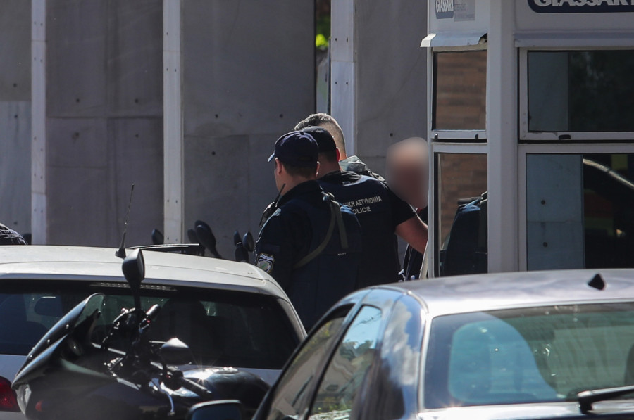[386648] ΣΤΟΝ ΕΙΣΑΓΓΕΛΕΑ Ο 89ΧΡΟΝΟΣ ΓΙΑ ΤΟΥΣ ΠΥΡΟΒΟΛΙΣΜΟΥΣ ΣΕ ΕΦΚΑ ΚΑΙ ΕΦΕΤΕΙΟ (ΣΩΤΗΡΗΣ ΔΗΜΗΤΡΟΠΟΥΛΟΣ/EUROKINISSI)
