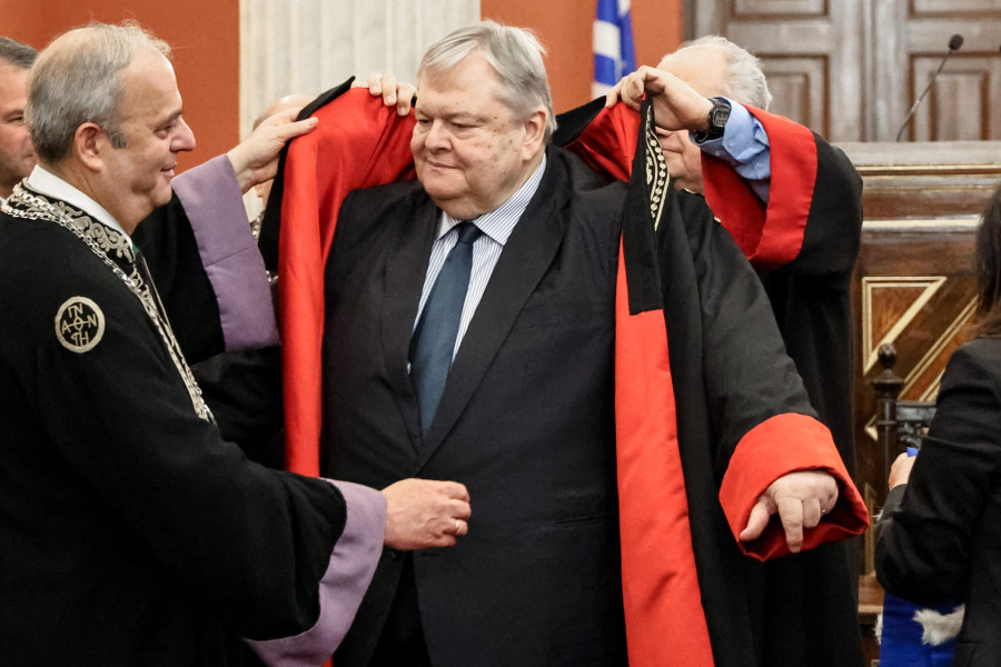 [386822] ΤΕΛΕΤΗ ΑΝΑΓΟΡΕΥΣΗΣ ΤΟΥ ΕΥΑΓΓΕΛΟΥ ΒΕΝΙΖΕΛΟΥ ΣΕ ΕΠΙΤΙΜΟ ΔΙΔΑΚΤΟΡΑ ΤΗΣ ΝΟΜΙΚΗΣ ΚΑΙ ΤΗΣ ΘΕΟΛΟΓΙΚΗΣ ΣΧΟΛΗΣ ΤΟΥ ΕΚΠΑ (ΓΙΑΝΝΗΣ ΠΑΝΑΓΟΠΟΥΛΟΣ/EUROKINISSI)