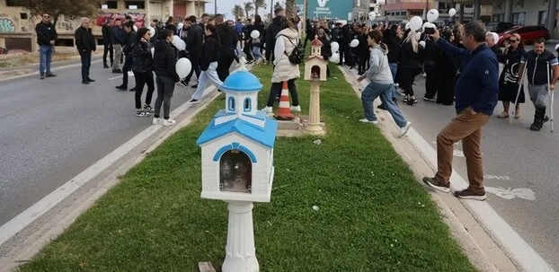 mnimosino-parasiri-paraliaki-imageonline.jpg