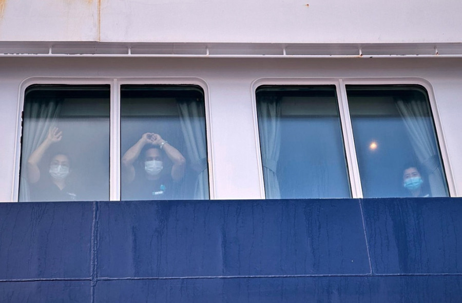 APTOPIX Spain Hantavirus Ship