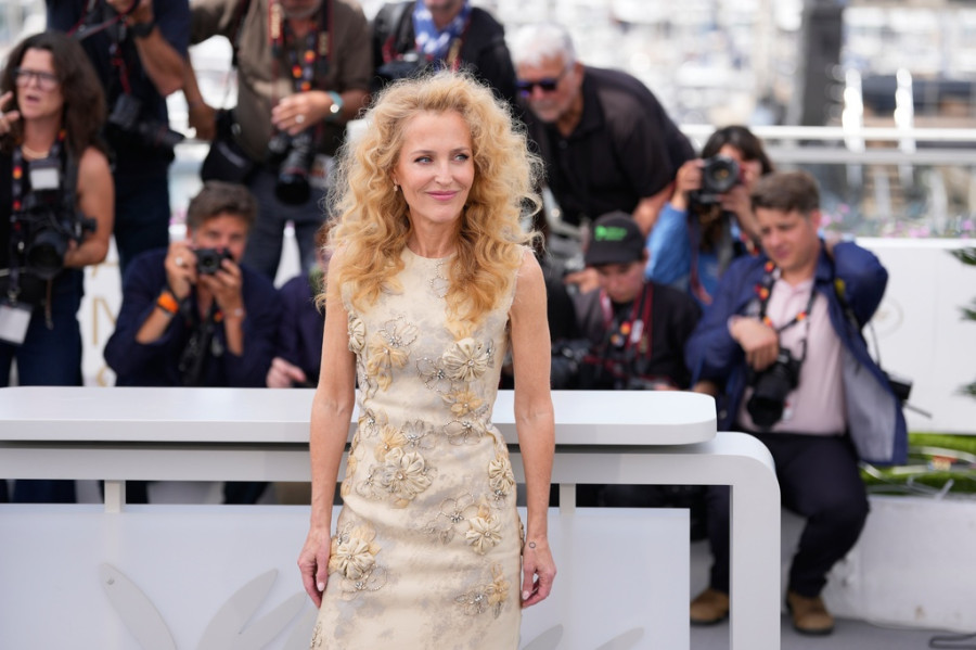Gillian Anderson