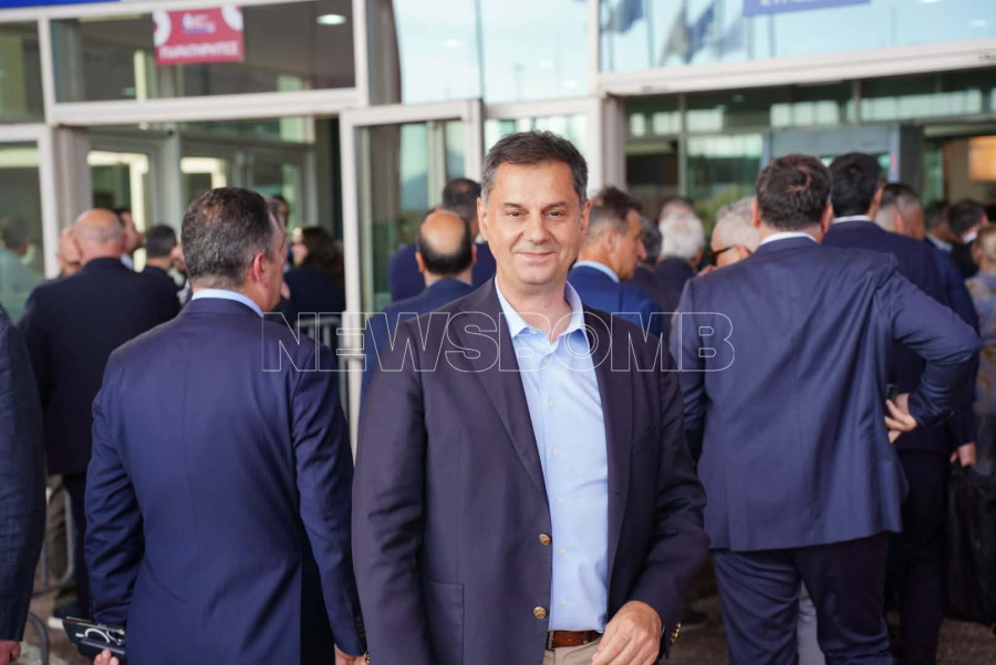 Χάρης Θεοχάρης
