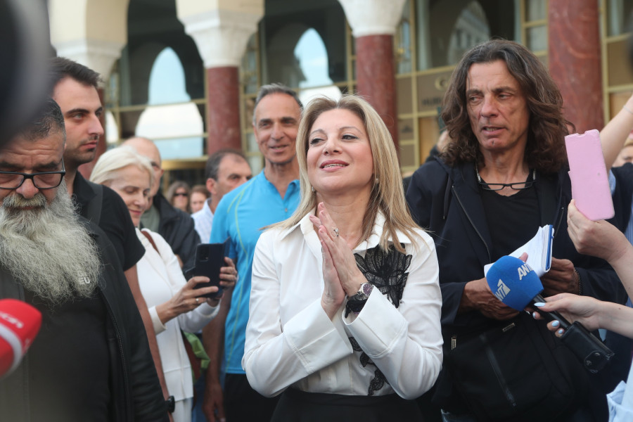 [387166] ΠΑΡΟΥΣΙΑΣΗ ΤΟΥ ΝΕΟΥ ΠΟΛΙΤΙΚΟΥ ΦΟΡΕΑ ΑΠΟ ΤΗΝ ΜΑΡΙΑ ΚΑΡΥΣΤΙΑΝΟΥ (ΜΟΤΙΟΝΤΕΑΜ/ΒΑΣΙΛΗΣ ΒΕΡΒΕΡΙΔΗΣ)