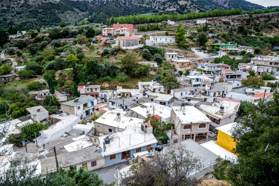 [381643] ΠΕΡΙΣΤΑΤΙΚΟ ΜΕ ΠΥΡΟΒΟΛΙΣΜΟΥΣ ΜΕ ΑΠΟΤΕΛΕΣΜΑ ΝΕΚΡΟΥΣ ΚΑΙ ΤΡΑΥΜΑΤΙΕΣ ΣΗΜΕΙΩΘΗΚΕ ΣΤΑ ΒΟΡΙΖΙΑ ΗΡΑΚΛΕΙΟΥ ΚΡΗΤΗΣ (ΣΤΕΦΑΝΟΣ ΡΑΠΑΝΗΣ / EUROKINISSI)