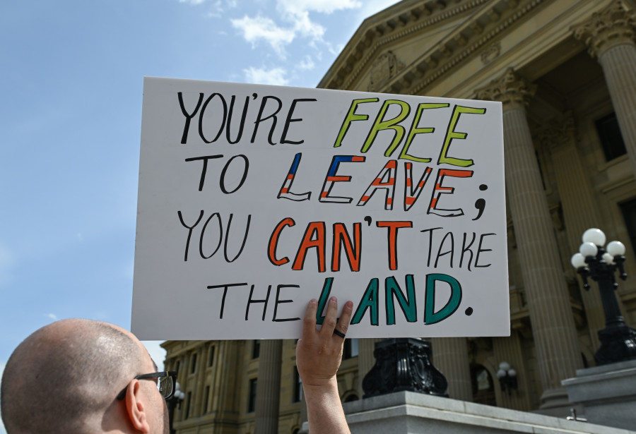 Resistance Rally Held In Edmonton