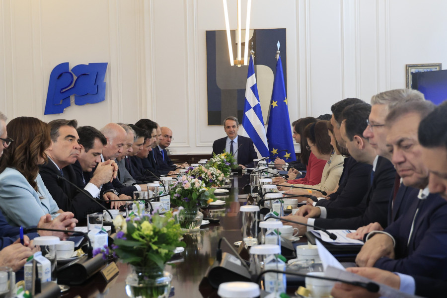 [387286] ΣΥΝΕΔΡΙΑΣΗ ΤΟΥ ΥΠΟΥΡΓΙΚΟΥ ΣΥΜΒΟΥΛΙΟΥ ΥΠΟ ΤΟΝ ΠΡΩΘΥΠΟΥΡΓΟ ΚΥΡΙΑΚΟ ΜΗΤΣΟΤΑΚΗ (ΓΙΩΡΓΟΣ ΚΟΝΤΑΡΙΝΗΣ/EUROKINISSI)