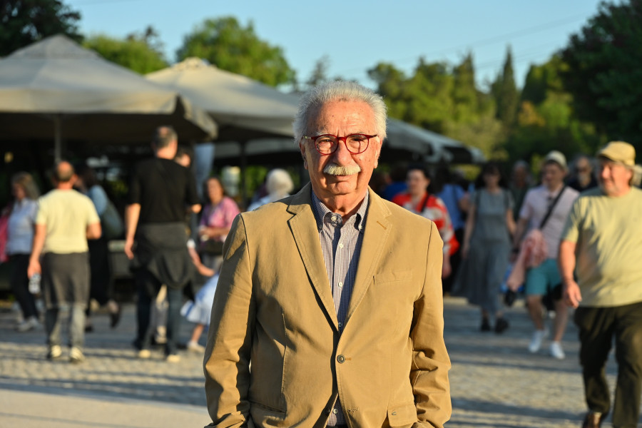 ΚΩΣΤΑΣ ΓΑΒΡΟΓΛΟΥ<br><br> ΕΚΔΗΛΩΣΗ ΠΑΡΟΥΣΙΑΣΗΣ ΤΟΥ ΝΕΟΥ ΠΟΛΙΤΙΚΟΥ ΚΟΜΜΑΤΟΣ ΥΠΟ ΤΟΝ ΑΛΕΞΗ ΤΣΙΠΡΑ ΣΤΟ ΘΗΣΕΙΟ
