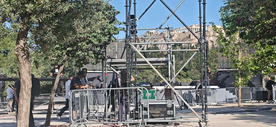 tsipras-thiseio-1.jpg