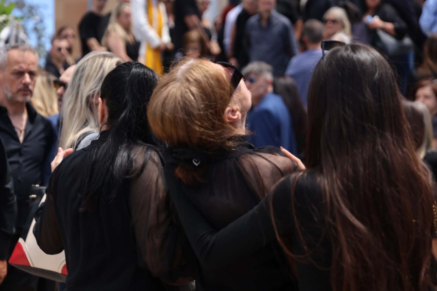 κηδεία Γωγώ Μαστροκώστα