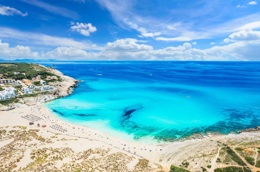 παραλία Cala Mesquida