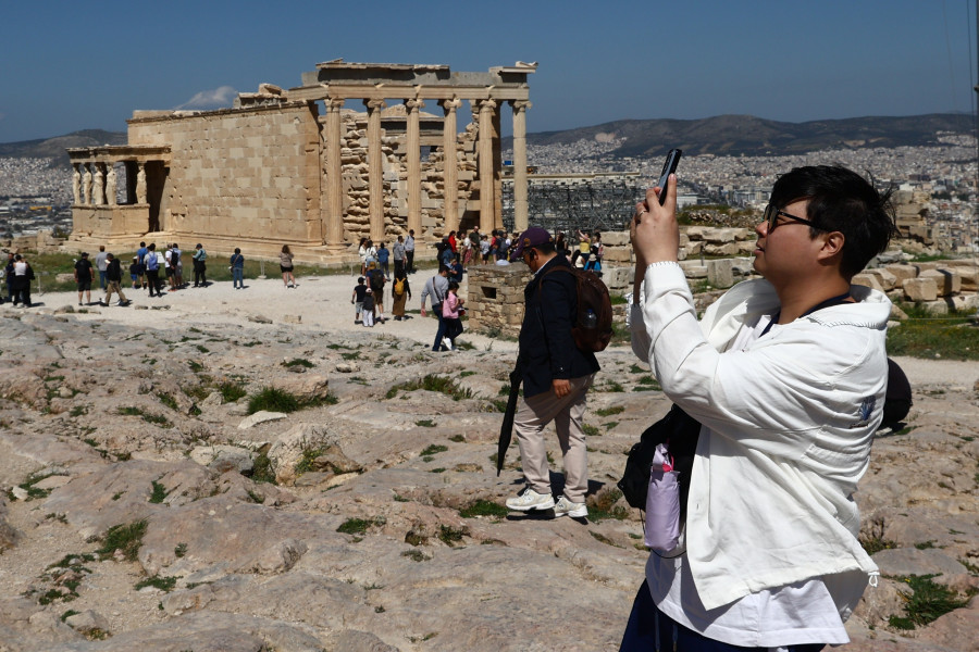 Τουρίστες, ελληνικός τουρισμός.