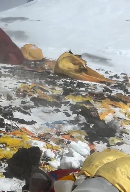 everest2.jpg