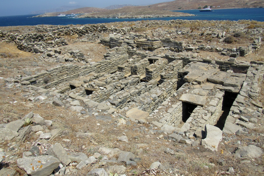 ΝΗΣΟΣ ΡΗΝΕΙΑ Η ΑΛΛΗ ΔΗΛΟΣ