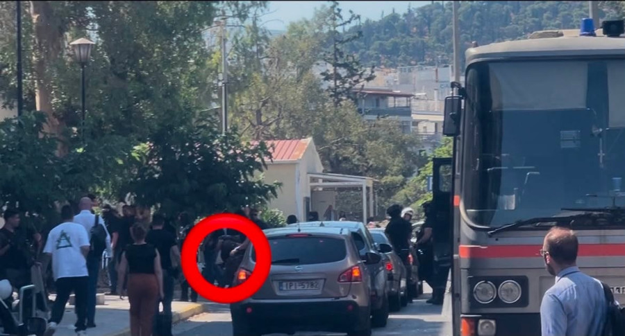 dikastiriaa.jpg