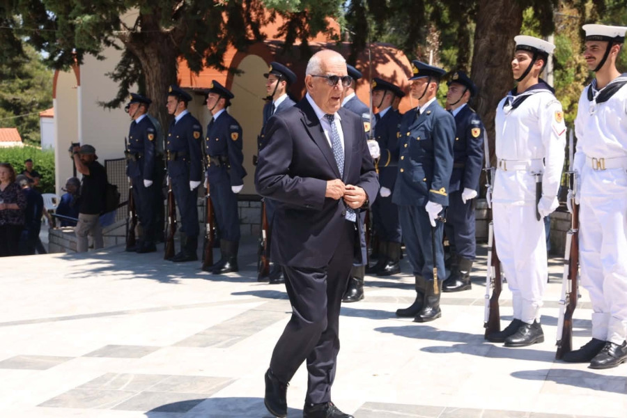 nikitas-kaklamanis.jpg