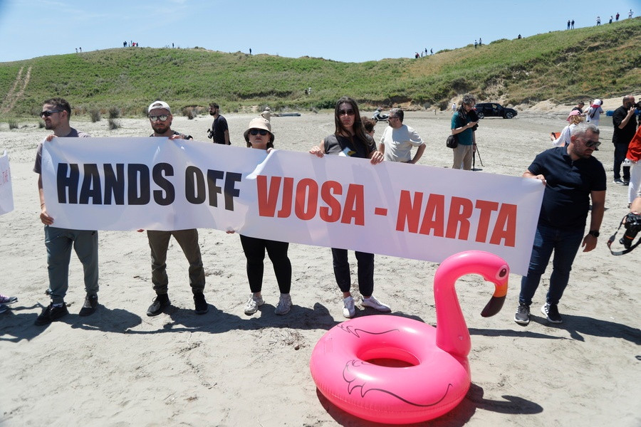 Protest against Kushner-linked resort project