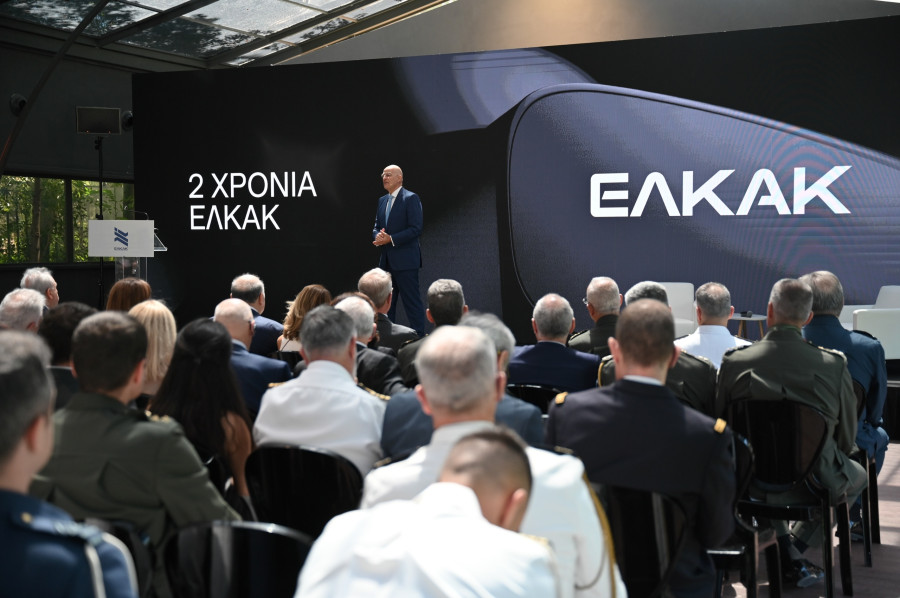 ΠΑΡΟΥΣΙΑ ΤΟΥ ΥΠΟΥΡΓΟΥ ΕΘΝ.ΑΜΥΝΑΣ ΝΙΚΟΥ ΔΕΝΔΙΑ Η ΕΚΔΗΛΩΣΗ ΕΤΑΙΡΙΚΟΥ ΑΠΟΛΟΓΙΣΜΟΥ