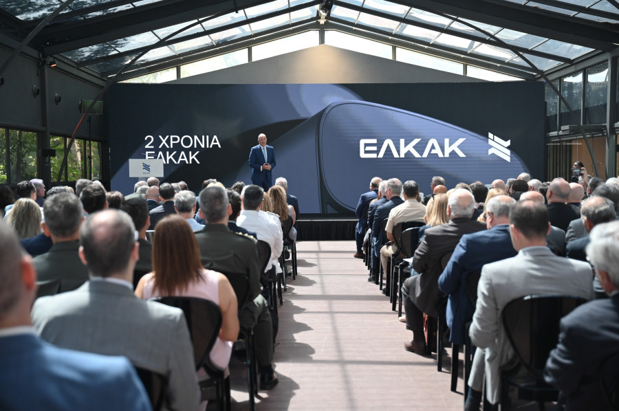 ΠΑΡΟΥΣΙΑ ΤΟΥ ΥΠΟΥΡΓΟΥ ΕΘΝ.ΑΜΥΝΑΣ ΝΙΚΟΥ ΔΕΝΔΙΑ Η ΕΚΔΗΛΩΣΗ ΕΤΑΙΡΙΚΟΥ ΑΠΟΛΟΓΙΣΜΟΥ