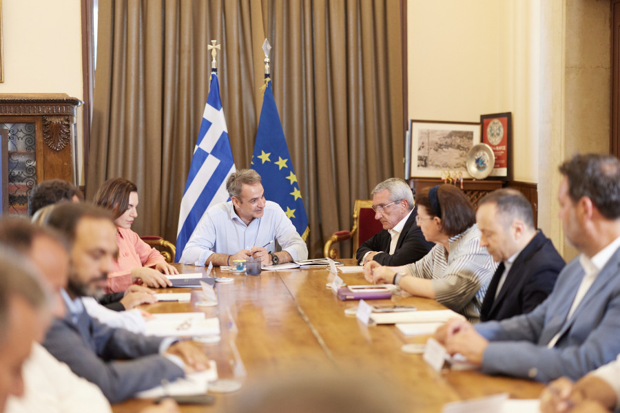 ΜΗΤΣΟΤΑΚΗ ΣΤΗ ΡΟΔΟ 