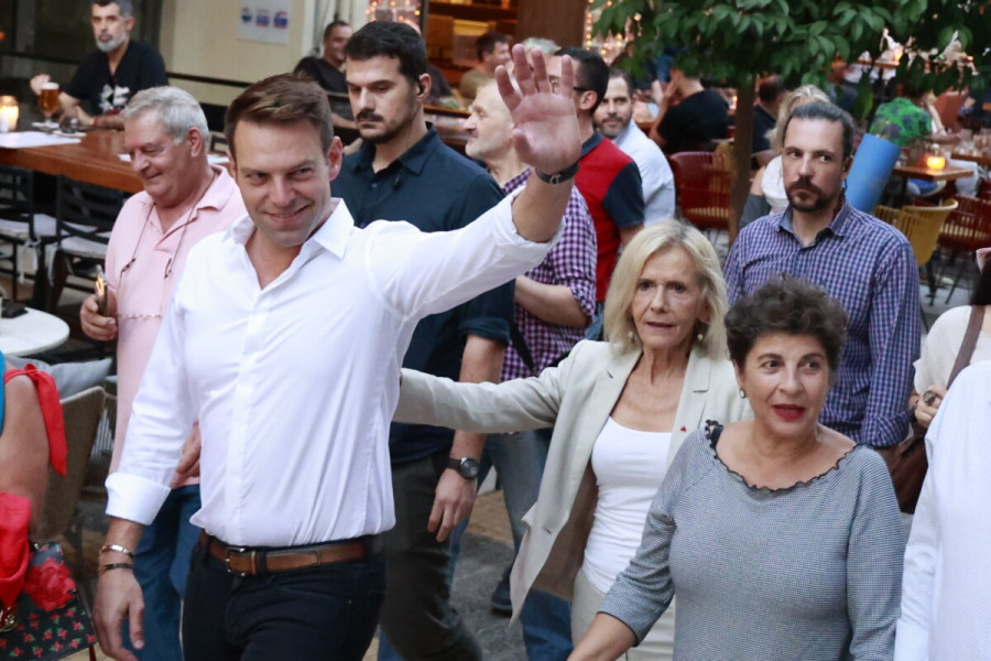 [372429] ΟΜΙΛΙΑ ΤΟΥ ΥΠΟΨΗΦΙΟΥ ΠΡΟΕΔΡΟΥ ΤΟΥ ΣΥΡΙΖΑ-ΠΣ ΣΤΕΦΑΝΟΥ ΚΑΣΣΕΛΑΚΗ ΣΤΗ ΝΕΑ ΣΜΥΡΝΗ (ΓΙΩΡΓΟΣ ΚΟΝΤΑΡΙΝΗΣ/EUROKINISSI)